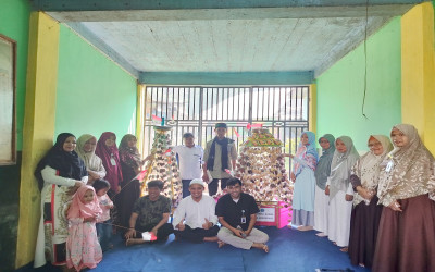 Semarak Maulid Nabi: Jajaran Guru dan Peserta Didik MTs Darul Mubin Kota Laksanakan Projek Pelajar Pancasila “Kearifan Lokal-Dikili”