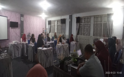 Peserta PPL IAIN Sultan Amay Gorontalo Ikuti Rapat Evaluasi Bersama Staff Dewan Guru MTs Darul Mubin Kota